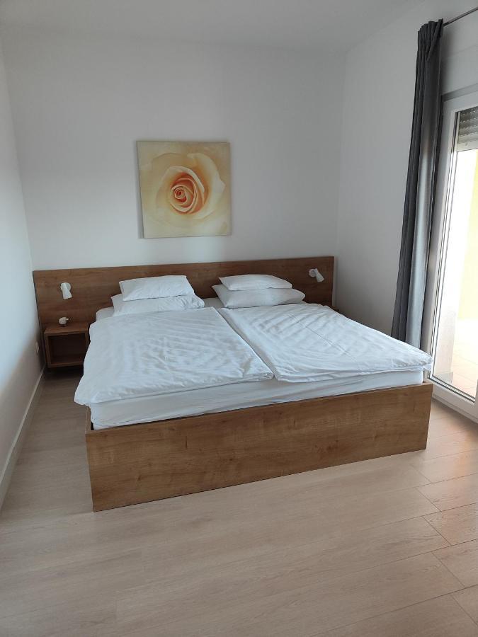 Apartmani Seka Vodice Eksteriør billede
