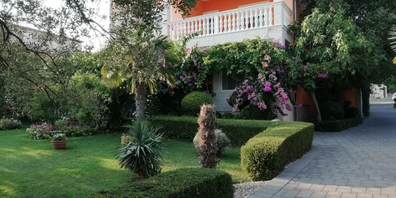 Apartmani Seka Vodice Eksteriør billede